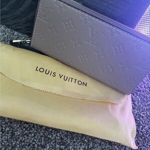 LV Wallet
